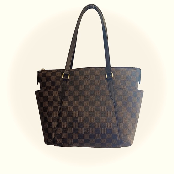Louis Vuitton Handbags - Authentic (DU3105) Louis Vuitton Totally PM tote in great condition.